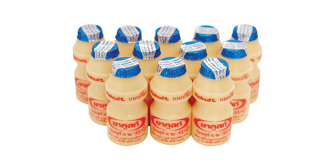 YAKULT